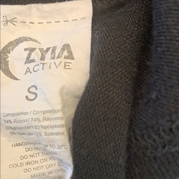 Zyia Active Black Boyfriend Hoodie - Picture 4 of 5